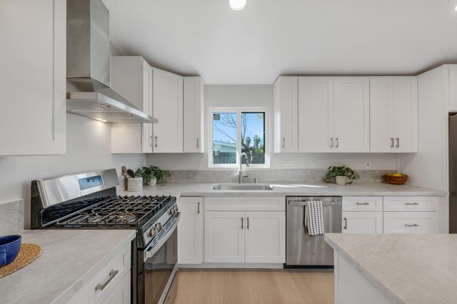 3628 Floral Dr, North Highlands, CA 95660