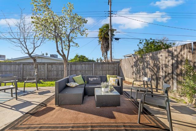 3628 Floral Dr, North Highlands, CA 95660