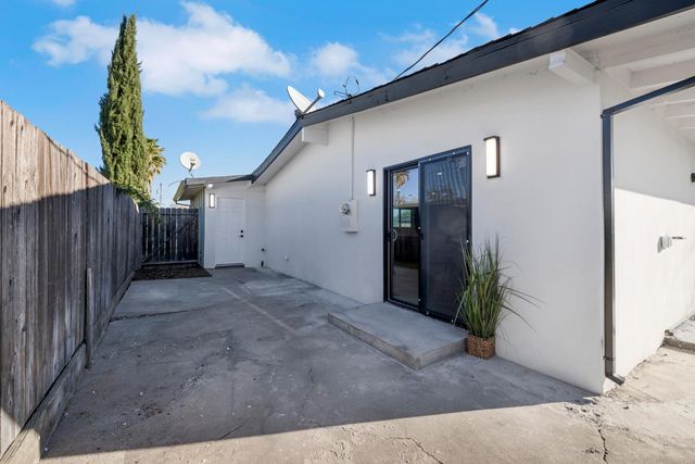 3628 Floral Dr, North Highlands, CA 95660