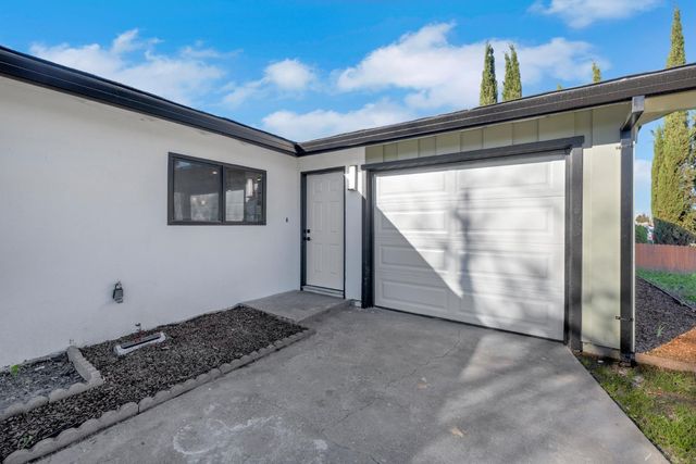 3628 Floral Dr, North Highlands, CA 95660