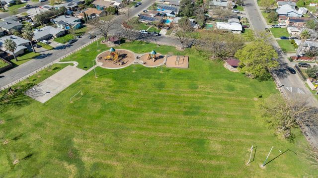 3628 Floral Dr, North Highlands, CA 95660