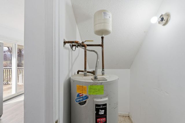 577 S Lucas Street, Junction City, KY 40440