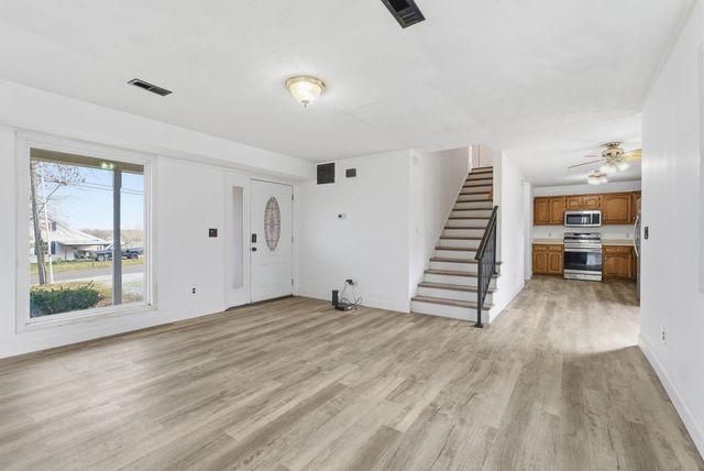 577 S Lucas Street, Junction City, KY 40440