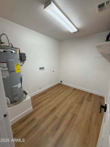 1434 E JARVIS Avenue, Mesa, AZ 85204