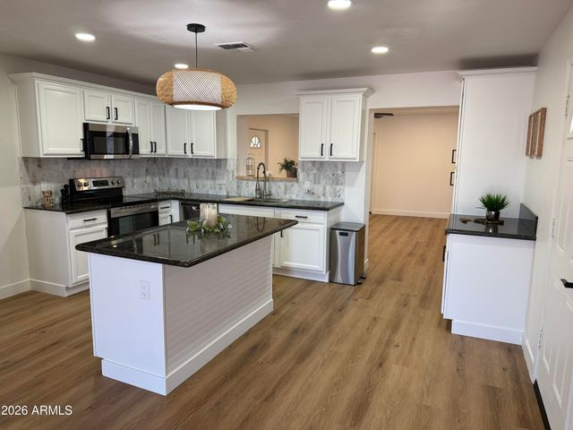 1434 E JARVIS Avenue, Mesa, AZ 85204