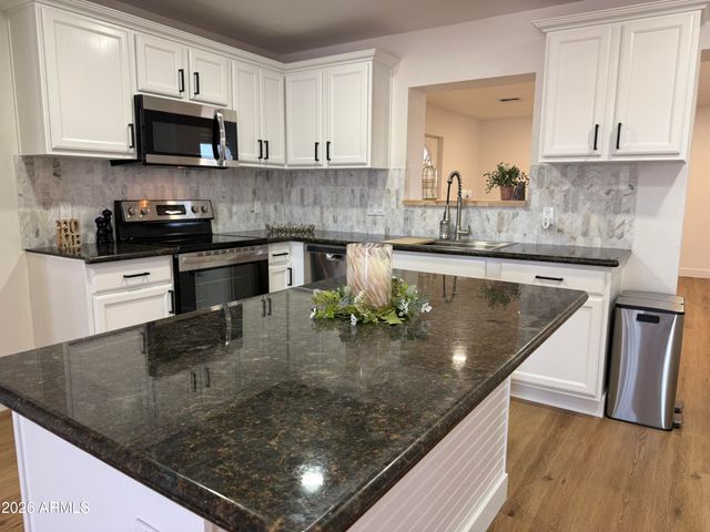 1434 E JARVIS Avenue, Mesa, AZ 85204