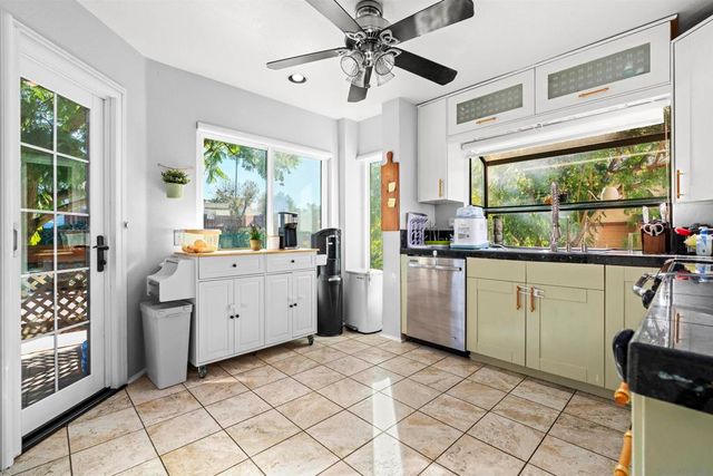 8896 Highwood Dr C, San Diego, CA 92119