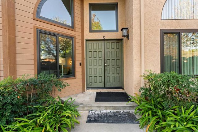 8896 Highwood Dr C, San Diego, CA 92119