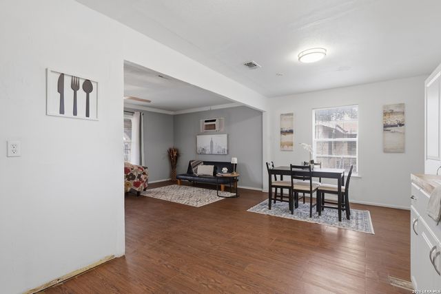 1503 Chihuahua, San Antonio, TX 78207