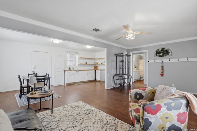 1503 Chihuahua, San Antonio, TX 78207