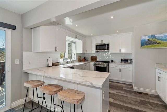 27565 North Bay Rd, Lake Arrowhead, CA 92352