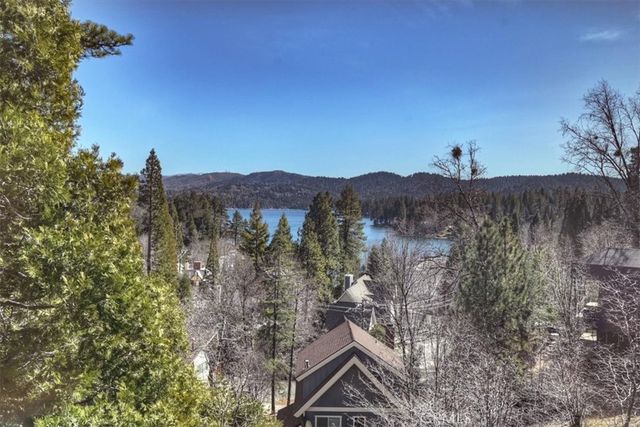 27565 North Bay Rd, Lake Arrowhead, CA 92352