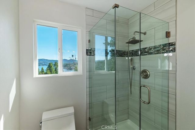 27565 North Bay Rd, Lake Arrowhead, CA 92352