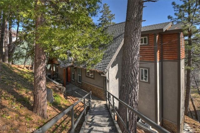 27565 North Bay Rd, Lake Arrowhead, CA 92352