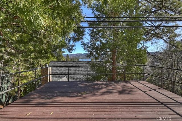 27565 North Bay Rd, Lake Arrowhead, CA 92352