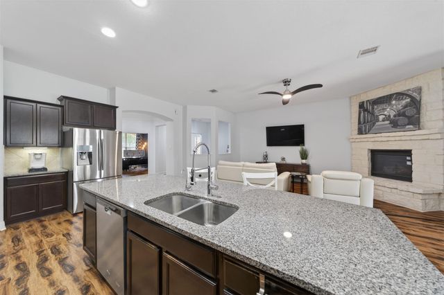9905 White Oak Lane, Brookshire, TX 77423