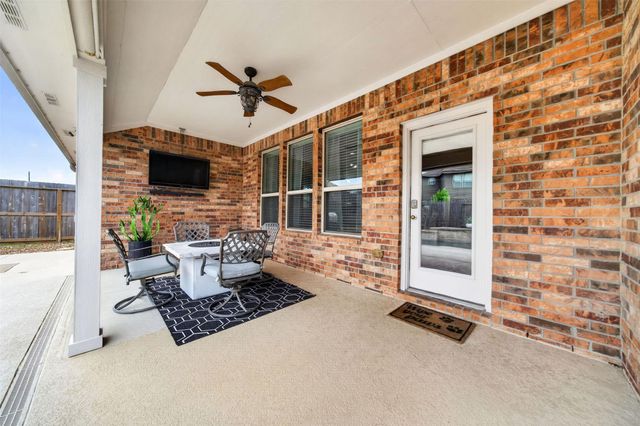 9905 White Oak Lane, Brookshire, TX 77423