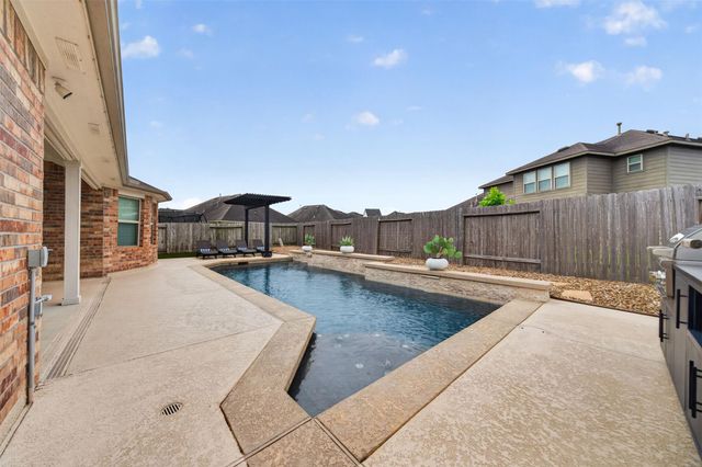 9905 White Oak Lane, Brookshire, TX 77423
