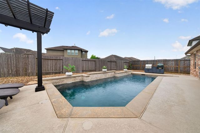 9905 White Oak Lane, Brookshire, TX 77423