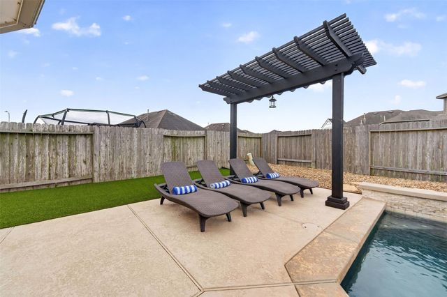 9905 White Oak Lane, Brookshire, TX 77423