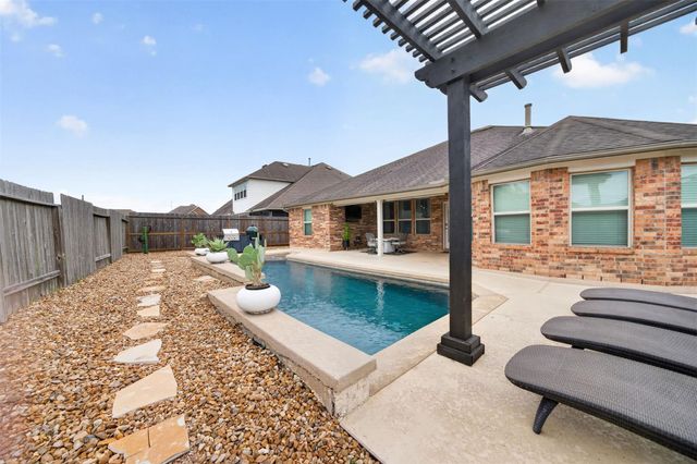 9905 White Oak Lane, Brookshire, TX 77423
