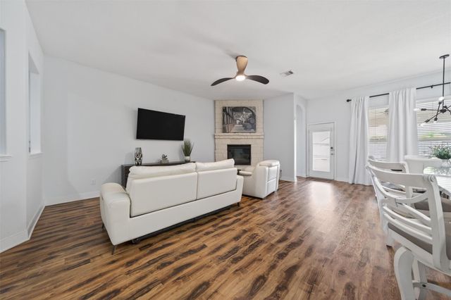 9905 White Oak Lane, Brookshire, TX 77423