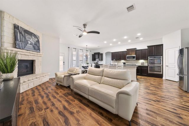 9905 White Oak Lane, Brookshire, TX 77423
