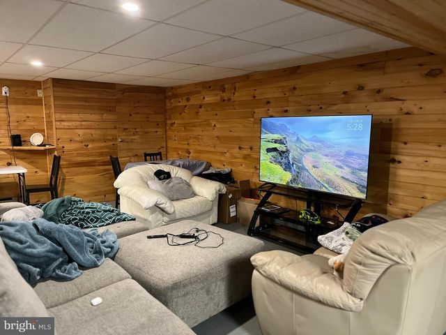 224 GRIMLEY RD, Schwenksville, PA 19473