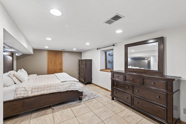 12092 Butternut Street NW, Coon Rapids, MN 55448