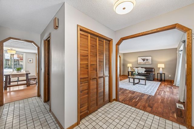 12092 Butternut Street NW, Coon Rapids, MN 55448