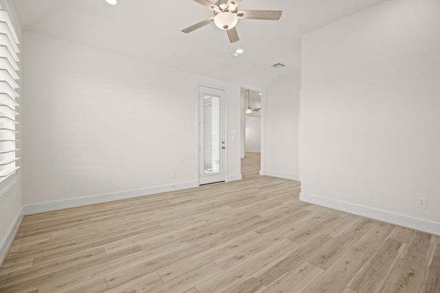 929 Wormwood Drive, League City, TX 77573