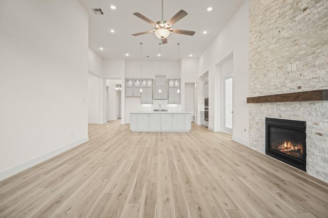 929 Wormwood Drive, League City, TX 77573