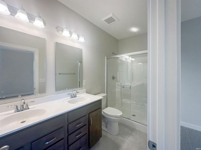4657 Chelmsford Drive, Newburgh, IN 47630