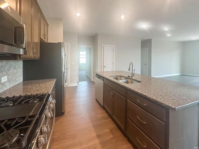 4657 Chelmsford Drive, Newburgh, IN 47630