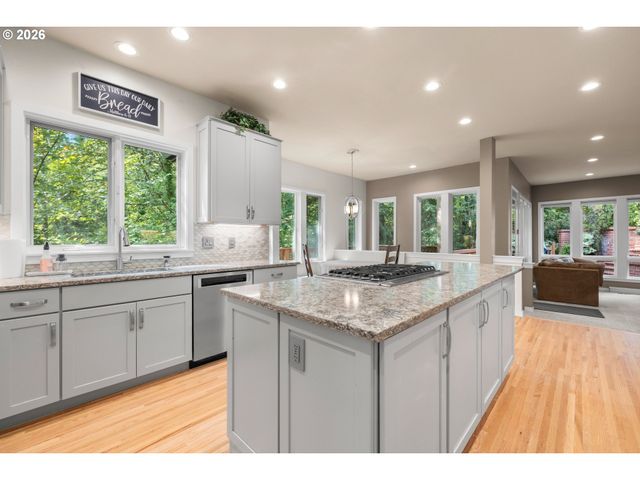 15845 Sw CARDINAL Loop, Beaverton, OR 97007