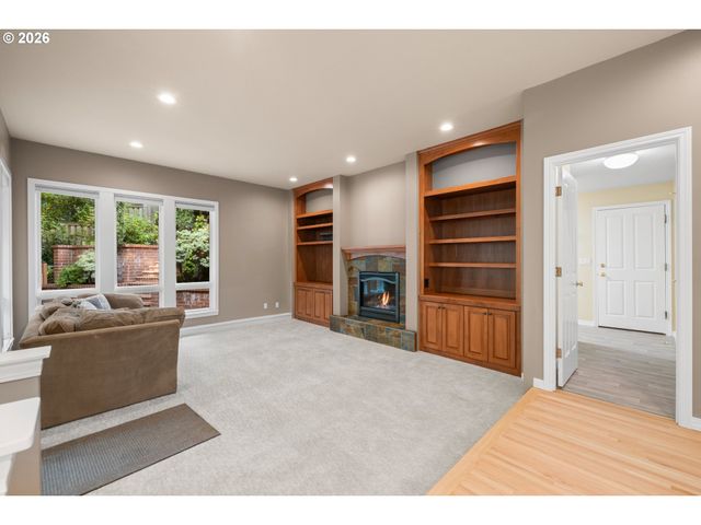 15845 Sw CARDINAL Loop, Beaverton, OR 97007