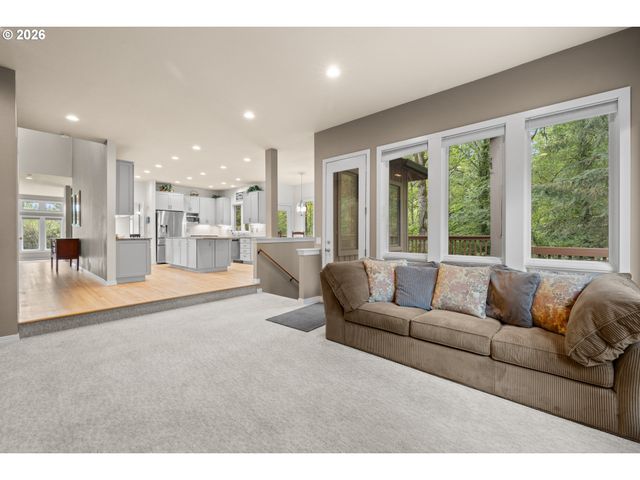 15845 Sw CARDINAL Loop, Beaverton, OR 97007
