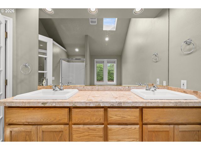 15845 Sw CARDINAL Loop, Beaverton, OR 97007