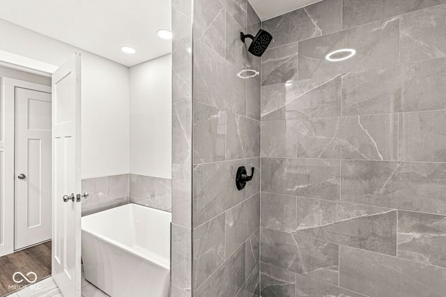 362 N 14th Avenue, Beech Grove, IN 46107