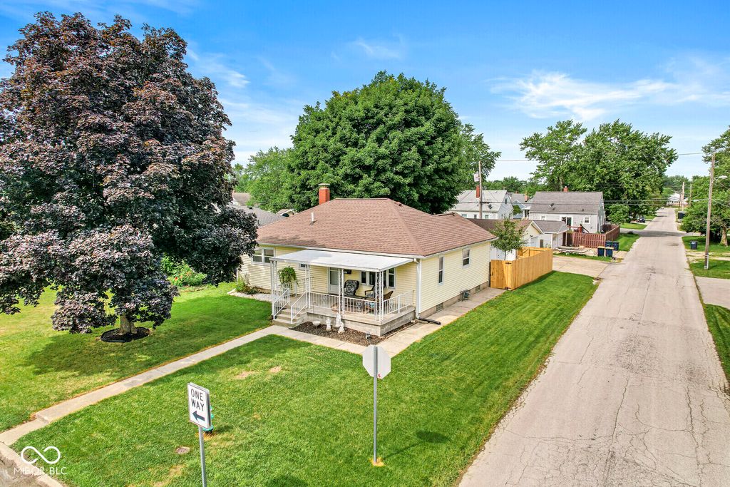 362 N 14th Avenue, Beech Grove, IN 46107