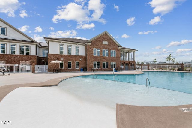 2032 Abbeyhill Drive 100, Raleigh, NC 27610