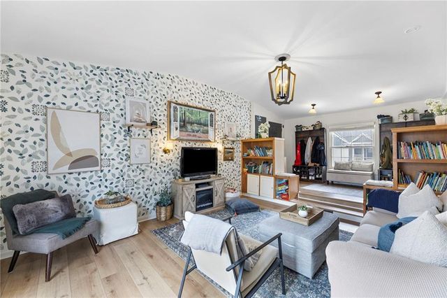 501 E Shawnee Street, Paola, KS 66071