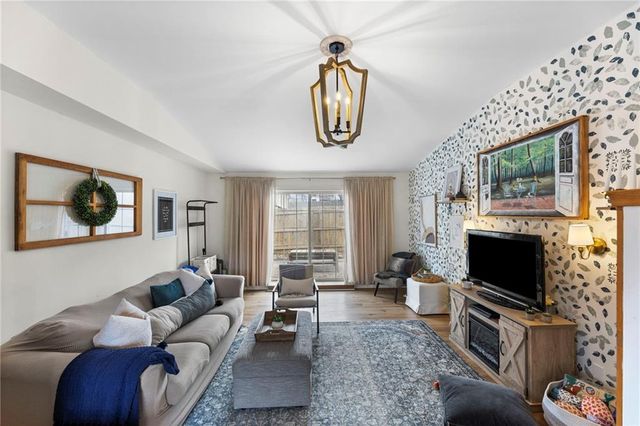 501 E Shawnee Street, Paola, KS 66071