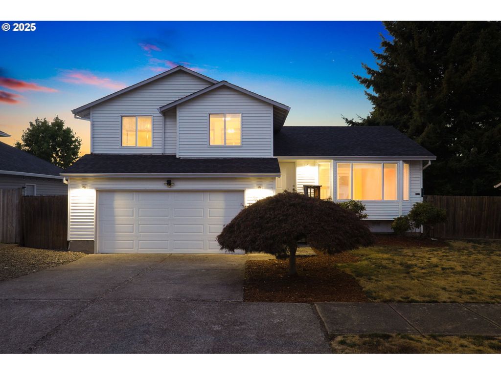 15809 Ne HANCOCK St, Portland, OR 97230