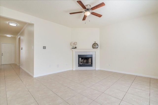 1021 Black Locust DR W, Pflugerville, TX 78660