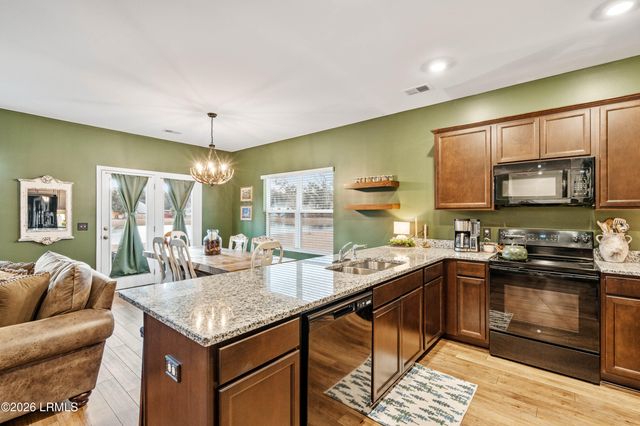 26 Cedarwood Street, Beaufort, SC 29906