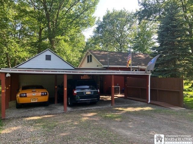 2573 East Middle Road, Sheridan, NY 14136