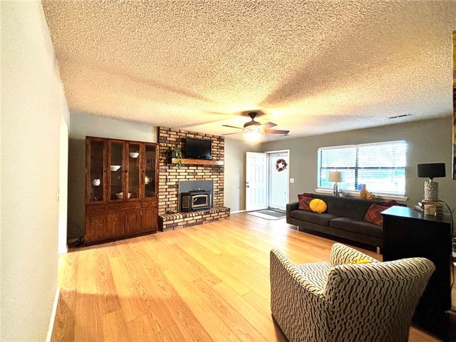 202 Eames Avenue, Springdale, AR 72764