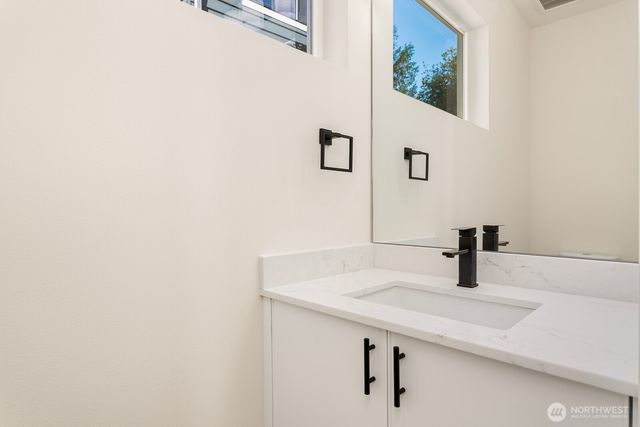 338 NE 90th Street, Seattle, WA 98115
