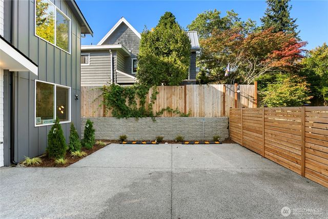338 NE 90th Street, Seattle, WA 98115